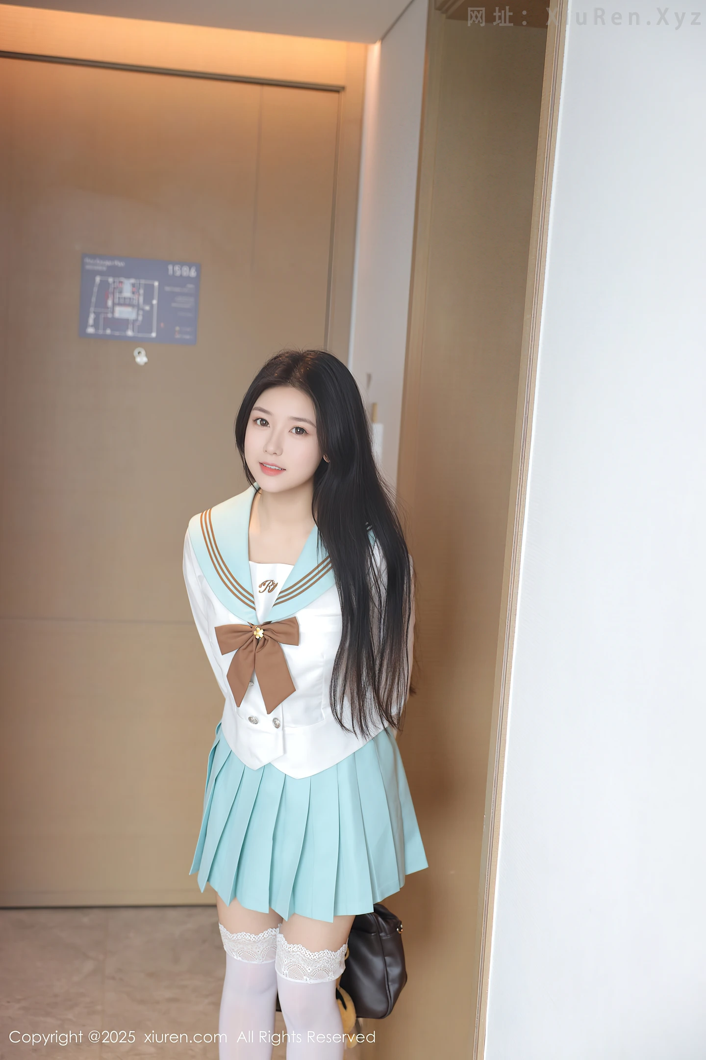 图片[5]-[XiuRen秀人网] VOL.10379 新人模特林嘉馨性感JK制服露白色内衣配白丝袜秀丰腴身材诱惑写真93P-秀人网官方网站